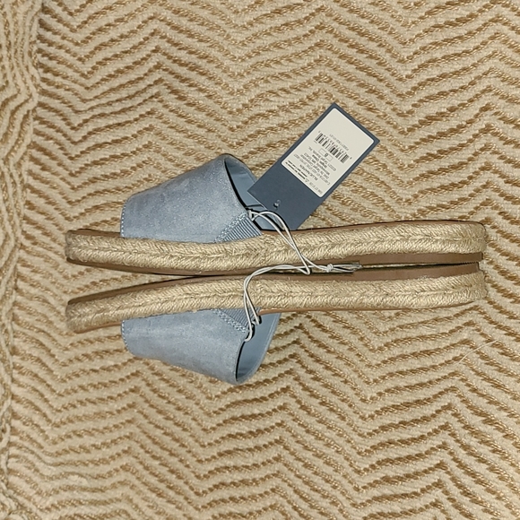 Sandals - Picture 4 of 5